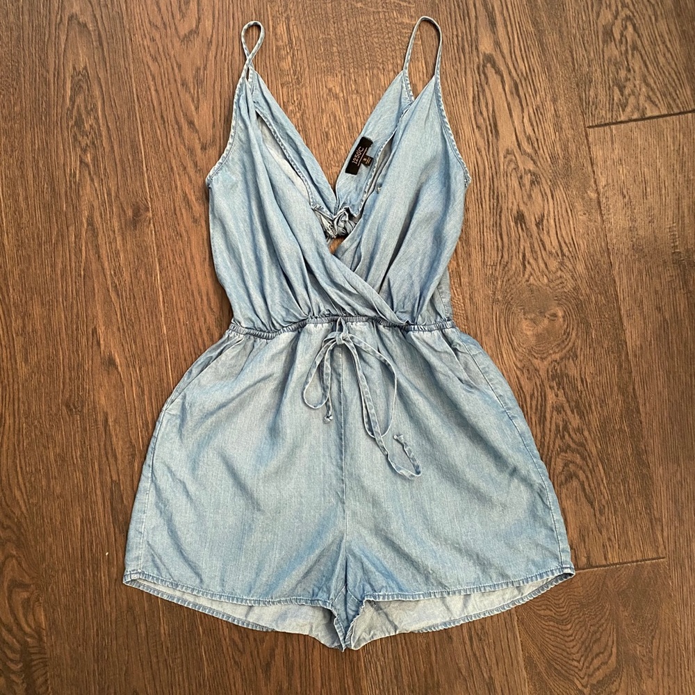 Denim romper with twisted back